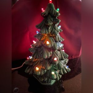 Vintage Holland Mold Ceramic Lighted Christmas Tree 10-1/2”